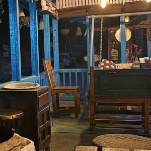 THE ENZO'S COFFEE HOUSE & BISTRO CAFÉ